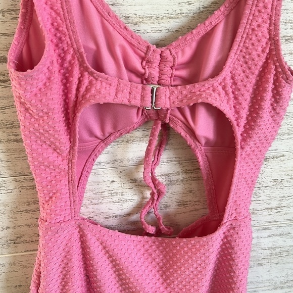 Ninety-Nine Cut Out One Piece | SIZE XS - Picture 7 of 8